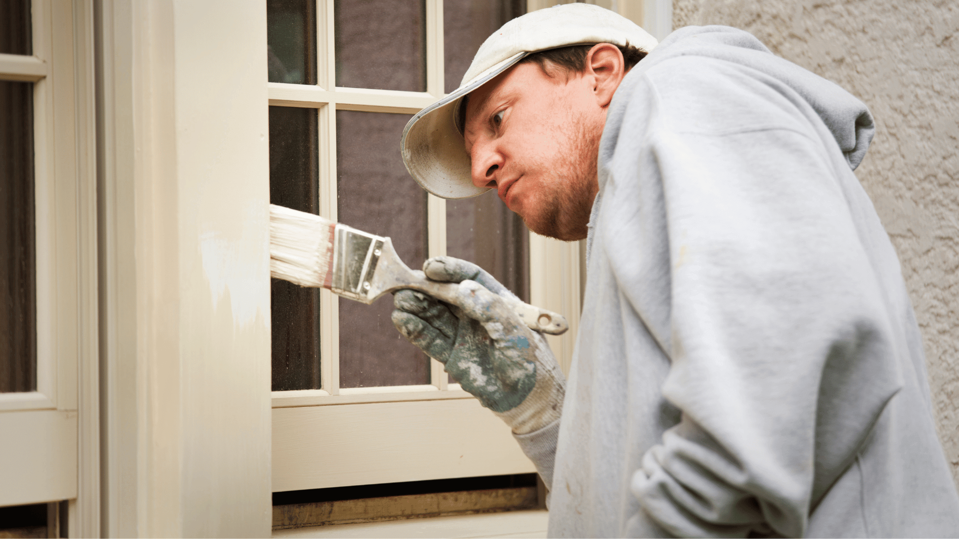 Alte Holzfenster streichen